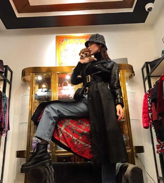 Bella Hadid'den çıplak paylaşım! 1 bella hadidden ciplak paylasim 0