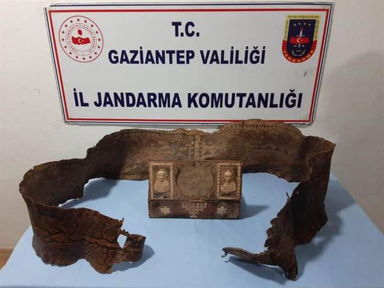 Gaziantep'te ele geçirildi! Orta Çağ'a ait ve 340 santimetre uzunluğunda... 2 Gaziantepte ele geçirildi Orta Çağa ait ve 340 santimetre uzunluğunda...