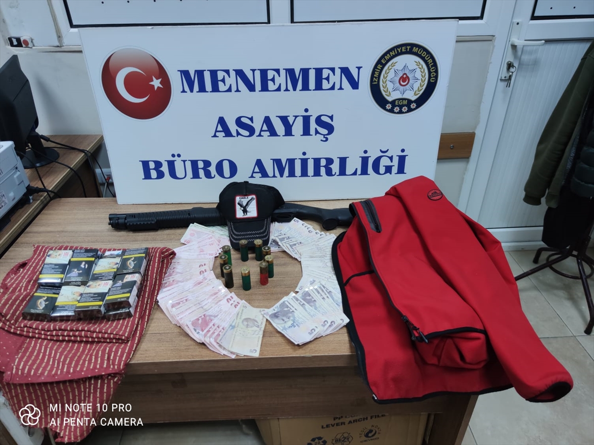 Pompalı Tüfekle Benzin İstasyonu Soygunu 3 izmir de akaryakit istasyonundaki hirsizlik guvenlik kamerasina yansidi h255461 696e5