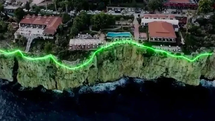 Antalya’da falezlerin ışıklandırılma projesine tepki: ‘Pavyon gibi’