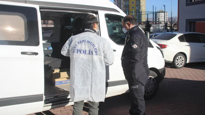 Kayseri’de 1 hafta önce boşanmışlardı! Eski koca 3 çocuğunun önünde kurşunladı