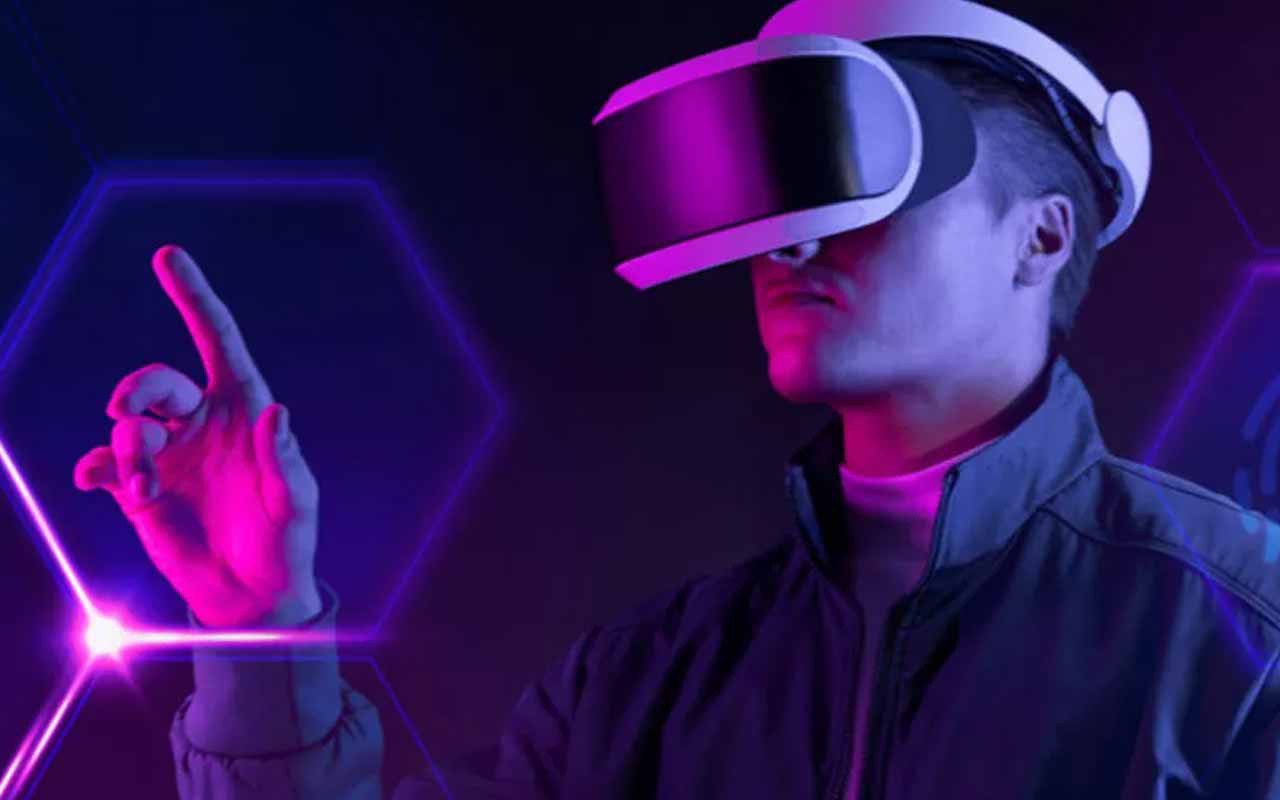 Facebook Metaverse için ilk anlaşmayı rakibi Microsoft ile yaptı