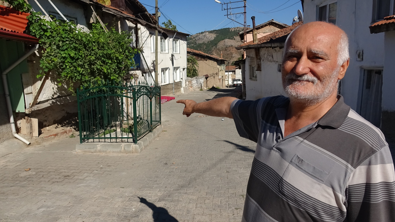 ruyasinda gordu oglum burda evliya var dendi sanci tekkesi mezari yol ortasinda kaldi