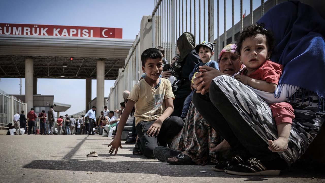 Türkiye’deki mültecilerle ilgili bomba iddia! Örgütlenmeye başladılar deniyor