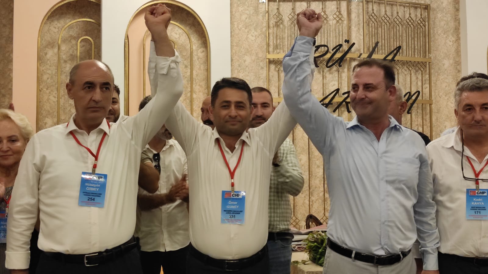 CHP MENEMEN İLÇE BAŞKANI HÜSEYİN ÖZBEY OLDU