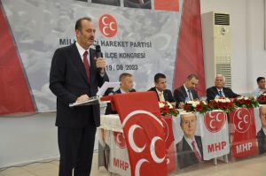 MHP MENEMEN İLÇE TEŞKİLATINA GÜÇLÜ KADROSUYLA YENİ BAŞKAN 3 DSC 1542