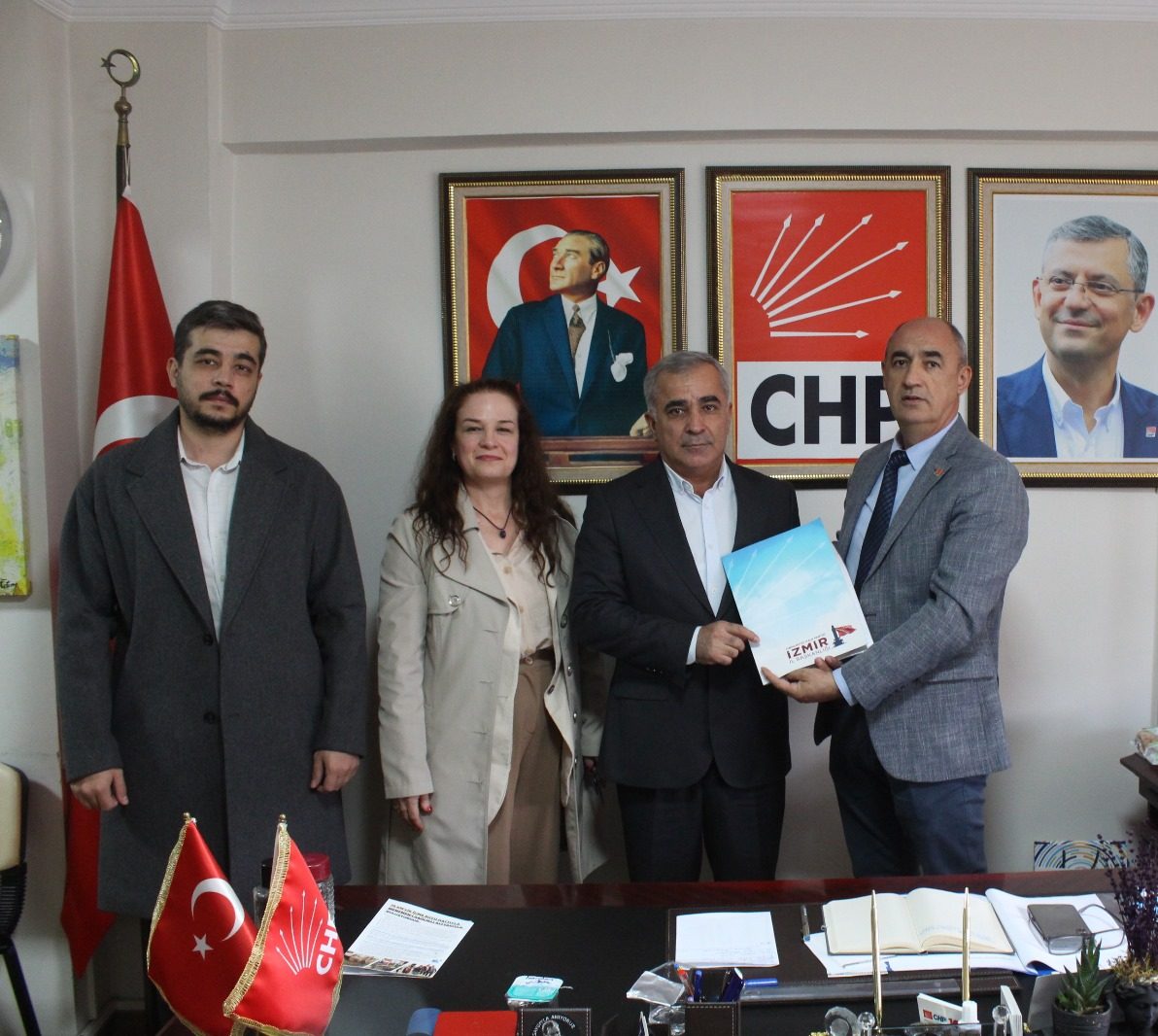 CHP MENEMEN BELEDİYE BAŞKANLIĞI ADAY ADAYLIĞI İÇİN DOSYA VEREN SON İSİM ERDOĞAN ÇINAR OLDU!!
