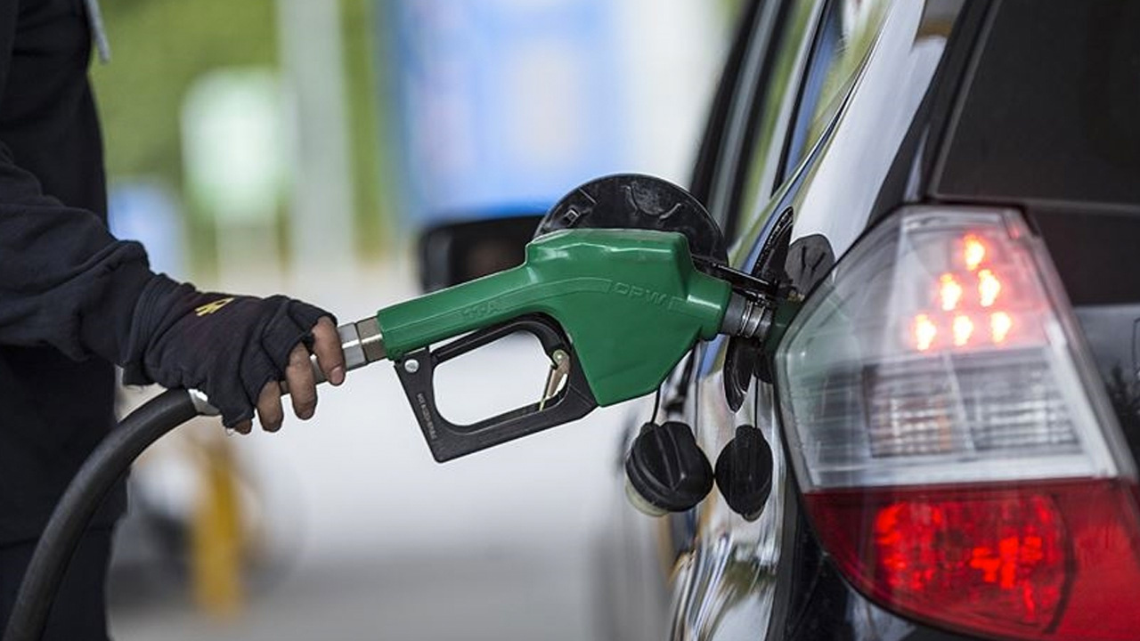 Motorinden sonra benzine zam geliyor! Akaryakıt litre fiyatı ne kadar oldu?